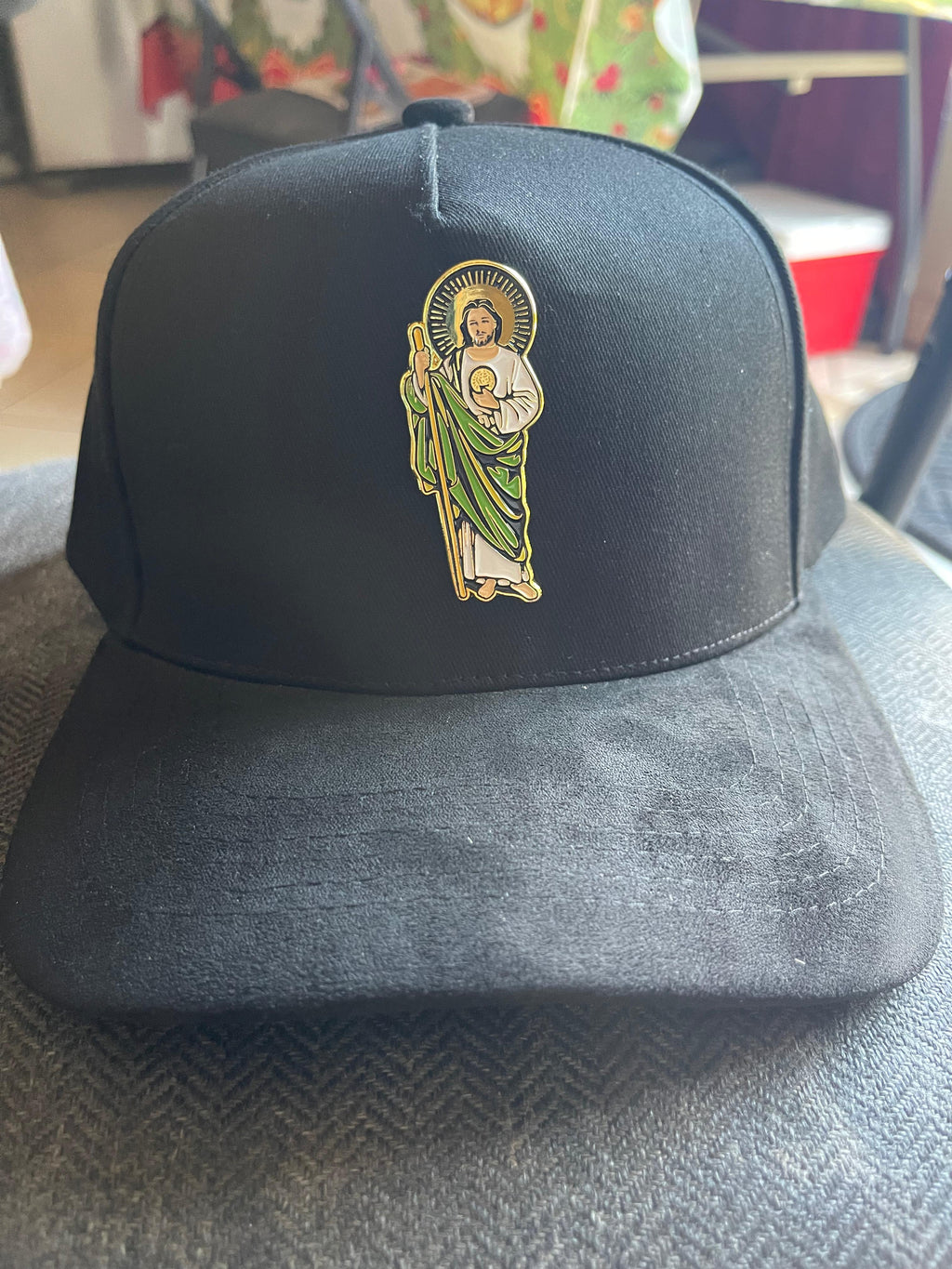 Gorra San Judas Premium con Pin Metálico | Visera Gamuza | Oaxaca Caps™